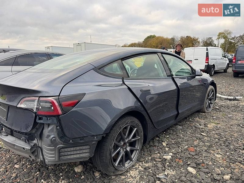 Седан Tesla Model 3 2023 в Луцке