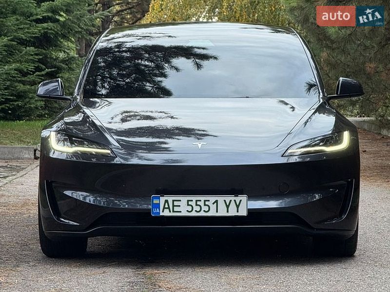 Седан Tesla Model 3 2025 в Дніпрі фото Седан Tesla Model 3 2025 в Дніпрі
