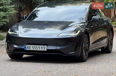 Седан Tesla Model 3 2025 в Дніпрі фото 4 Седан Tesla Model 3 2025 в Дніпрі