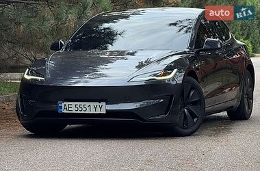 Седан Tesla Model 3 2025 в Днепре