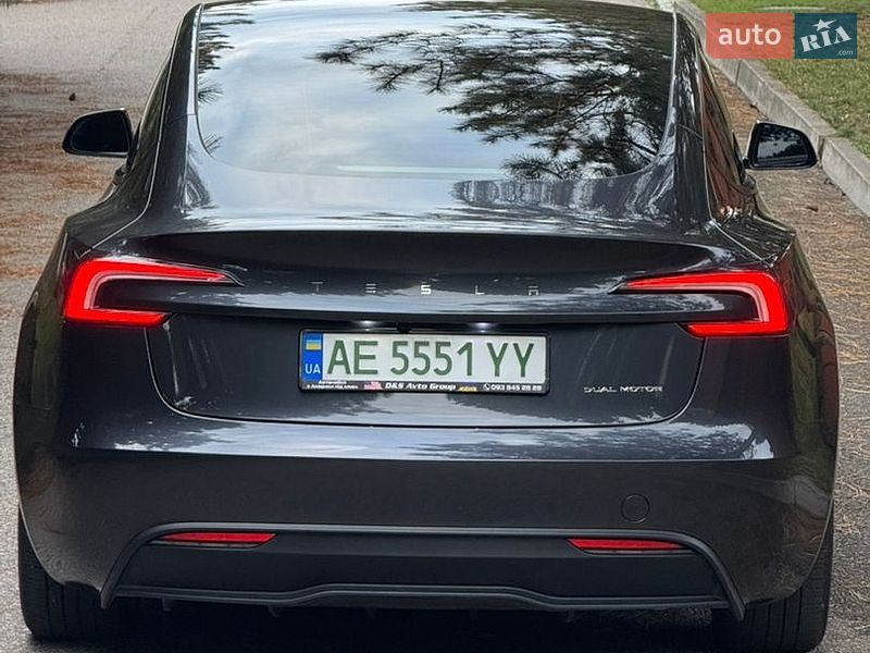 Седан Tesla Model 3 2025 в Днепре