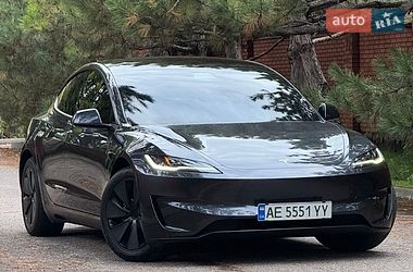 Седан Tesla Model 3 2025 в Дніпрі фото 3 Седан Tesla Model 3 2025 в Дніпрі