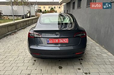 Седан Tesla Model 3 2022 в Івано-Франківську