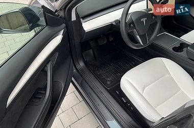 Седан Tesla Model 3 2022 в Ивано-Франковске