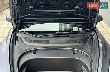 Седан Tesla Model 3 2022 в Івано-Франківську