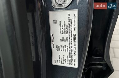 Седан Tesla Model 3 2022 в Івано-Франківську