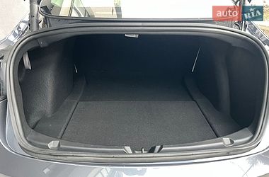 Седан Tesla Model 3 2022 в Івано-Франківську