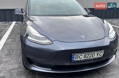Седан Tesla Model 3 2018 в Рівному