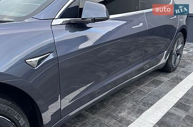 Седан Tesla Model 3 2018 в Рівному