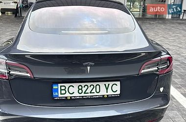 Седан Tesla Model 3 2018 в Рівному