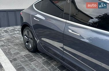 Седан Tesla Model 3 2018 в Рівному