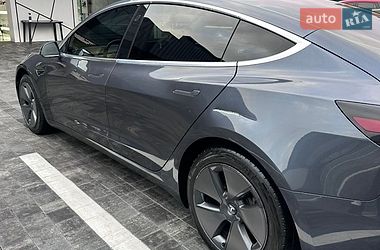 Седан Tesla Model 3 2018 в Рівному