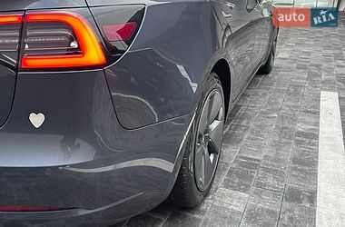 Седан Tesla Model 3 2018 в Рівному