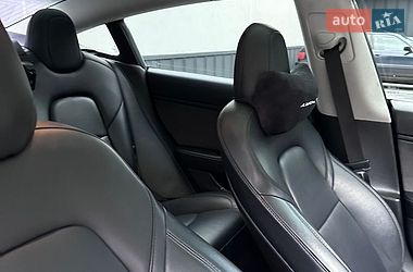 Седан Tesla Model 3 2018 в Рівному
