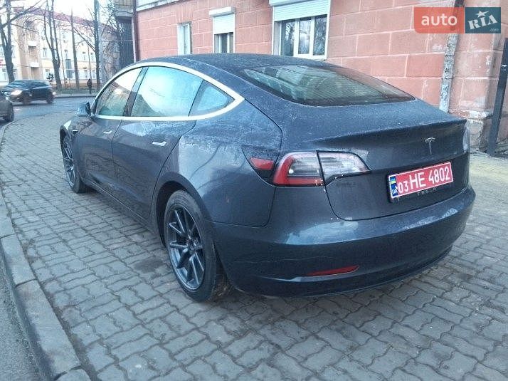 Седан Tesla Model 3 2019 в Тернополе