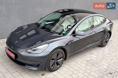 Седан Tesla Model 3 2022 в Івано-Франківську
