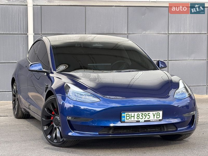 Седан Tesla Model 3 2023 в Одессе