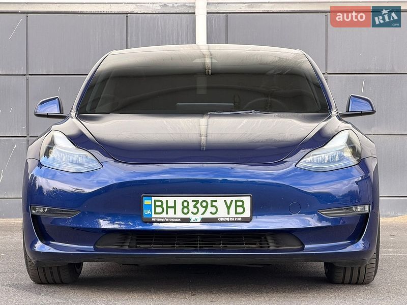 Седан Tesla Model 3 2023 в Одессе