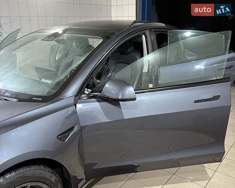 Седан Tesla Model 3 2023 в Кременчуге