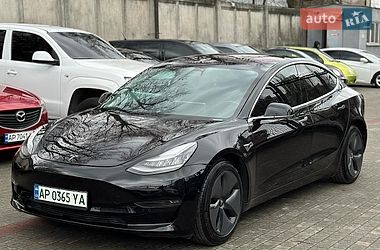 Седан Tesla Model 3 2018 в Львове