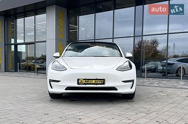 Седан Tesla Model 3 2022 в Львові