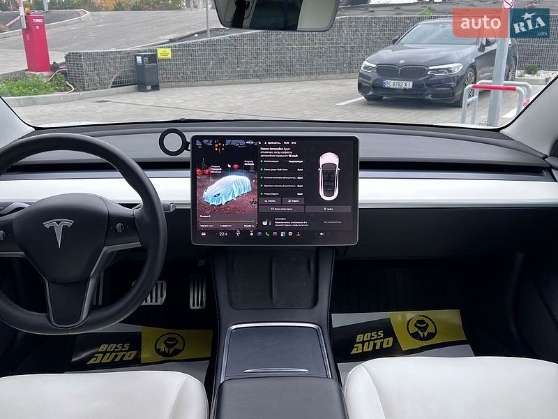 Седан Tesla Model 3 2022 в Львові