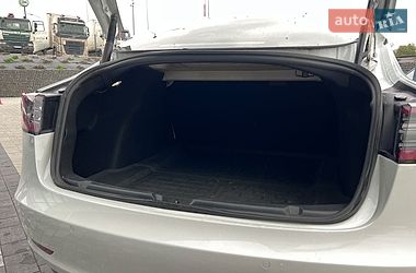 Седан Tesla Model 3 2022 в Львові