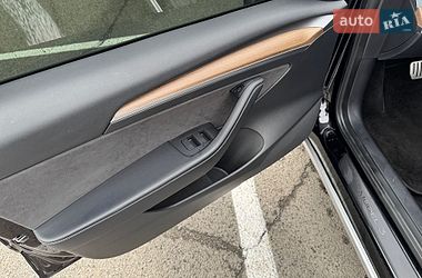 Седан Tesla Model 3 2022 в Ивано-Франковске