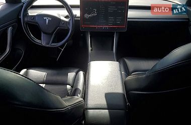 Седан Tesla Model 3 2018 в Одесі
