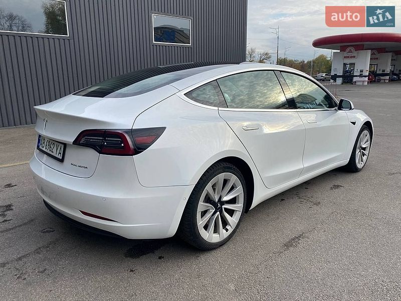 Седан Tesla Model 3 2020 в Дніпрі