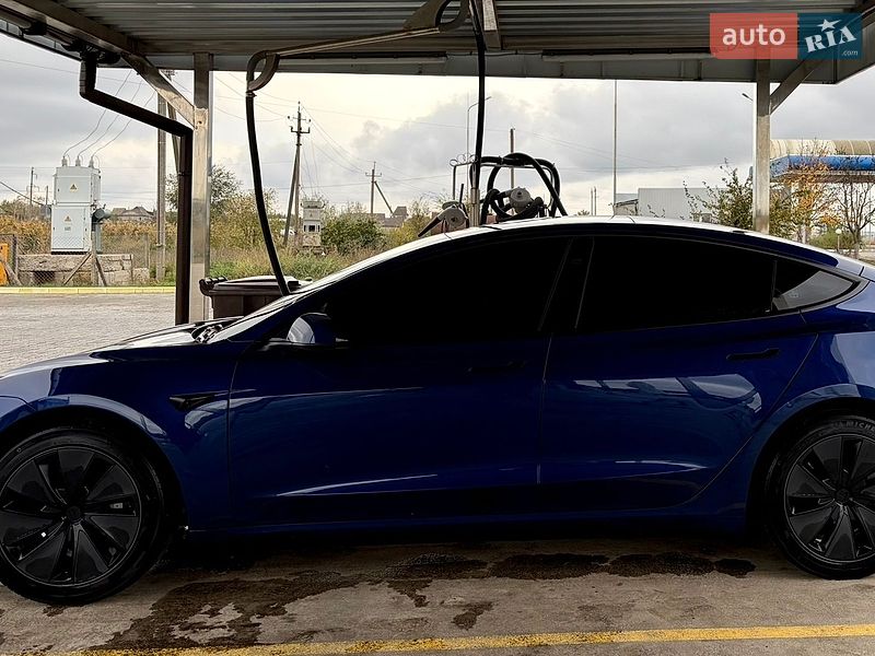Седан Tesla Model 3 2024 в Одессе