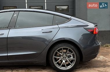 Седан Tesla Model 3 2022 в Києві