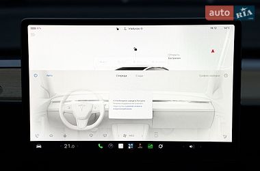 Седан Tesla Model 3 2022 в Києві