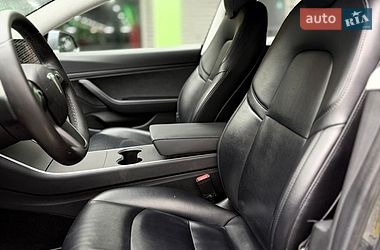 Седан Tesla Model 3 2017 в Киеве