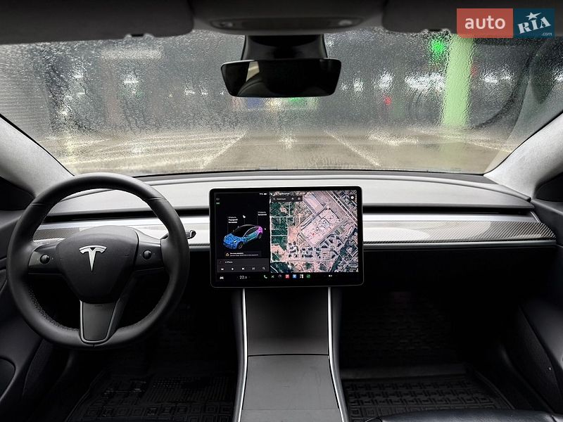 Седан Tesla Model 3 2017 в Киеве
