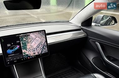 Седан Tesla Model 3 2017 в Киеве