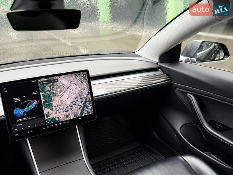 Седан Tesla Model 3 2017 в Киеве