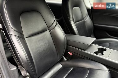 Седан Tesla Model 3 2017 в Киеве