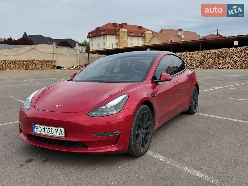 Tesla Model 3 2020