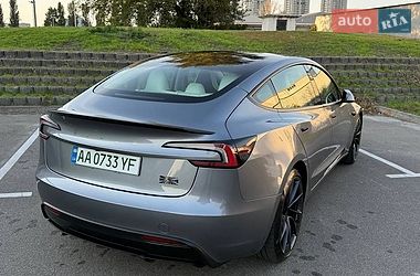 Седан Tesla Model 3 2024 в Києві
