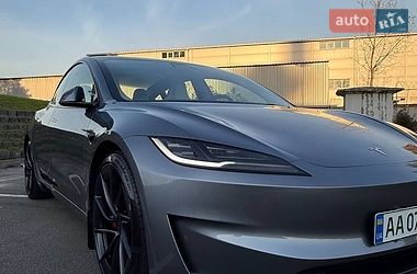 Седан Tesla Model 3 2024 в Києві
