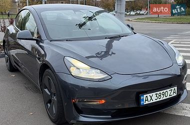 Седан Tesla Model 3 2023 в Харкові