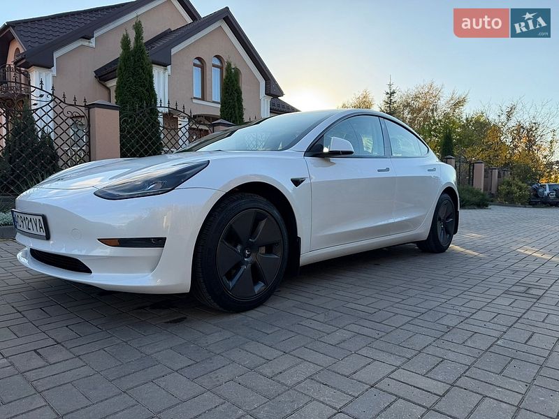 Седан Tesla Model 3 2023 в Нововолынске фото 5 Седан Tesla Model 3 2023 в Нововолынске