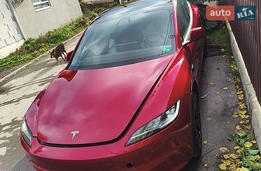 Седан Tesla Model 3 2025 в Киеве
