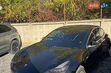 tesla model-3 2019 в Львів від професійного продавця Віталік Груба