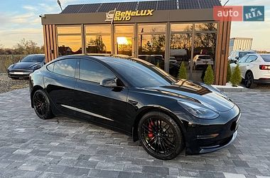 Седан Tesla Model 3 2021 в Коломые