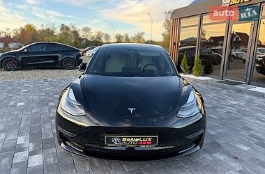 Седан Tesla Model 3 2021 в Коломые