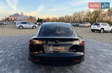 Седан Tesla Model 3 2021 в Коломые