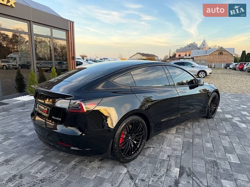 Седан Tesla Model 3 2021 в Коломые