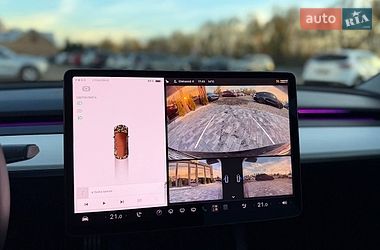 Седан Tesla Model 3 2021 в Коломые